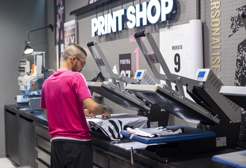 #1 Custom T-Shirt Printing In Chatsworth, CA